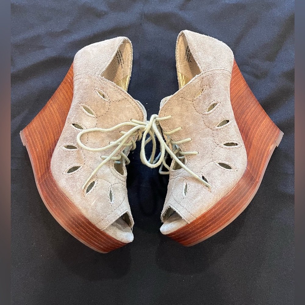 Seychelles Women's Hot and Bothered Wedge